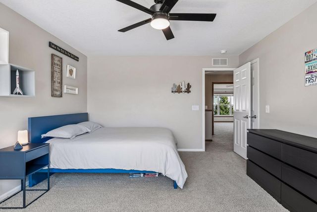 2403 Grey Eagle Bay, Woodbury, MN 55129