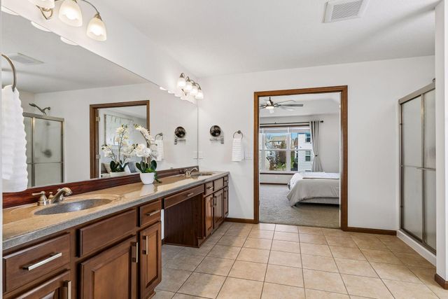 2403 Grey Eagle Bay, Woodbury, MN 55129