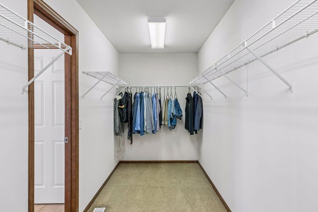 2403 Grey Eagle Bay, Woodbury, MN 55129