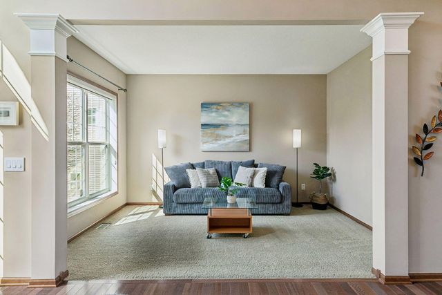 2403 Grey Eagle Bay, Woodbury, MN 55129