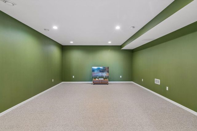 2403 Grey Eagle Bay, Woodbury, MN 55129