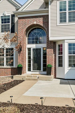 2403 Grey Eagle Bay, Woodbury, MN 55129