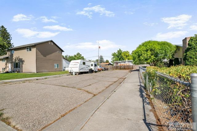 413 Logan Drive, Idaho Falls, ID 83401