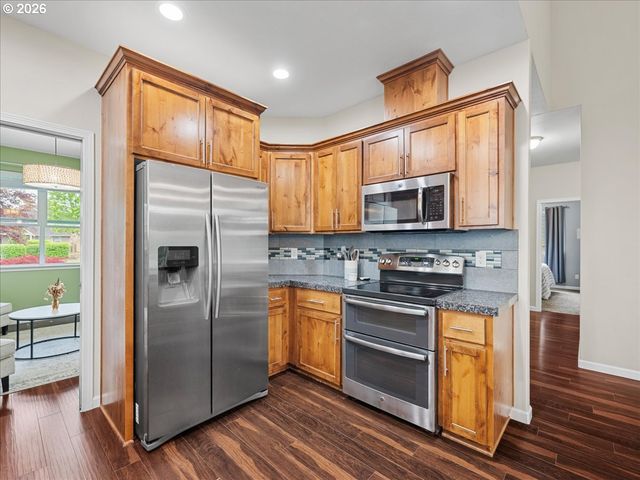 711 PINTAIL St, Silverton, OR 97381