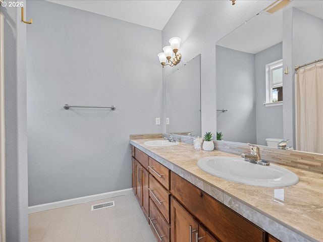 711 PINTAIL St, Silverton, OR 97381