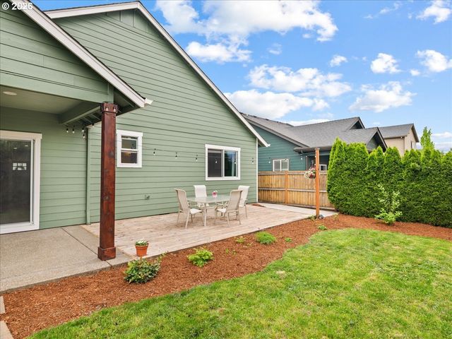 711 PINTAIL St, Silverton, OR 97381