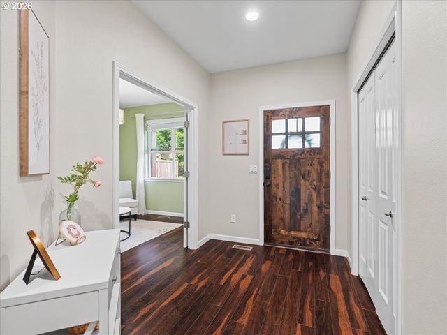 711 PINTAIL St, Silverton, OR 97381