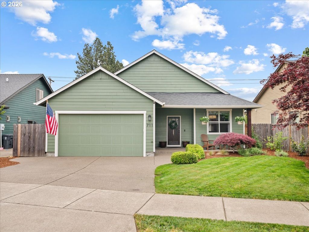 711 PINTAIL St, Silverton, OR 97381