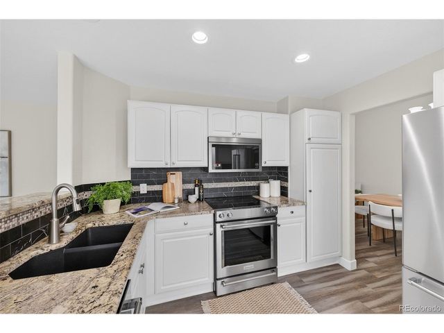 9792 Sydney Ln, Highlands Ranch, CO 80130