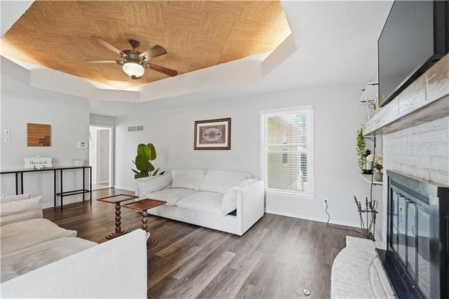 508 SE Wingate Street, Lee's Summit, MO 64063