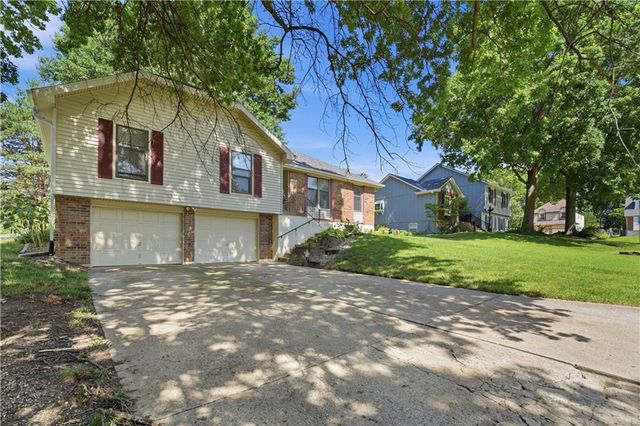508 SE Wingate Street, Lee's Summit, MO 64063
