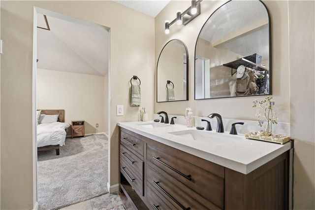 508 SE Wingate Street, Lee's Summit, MO 64063