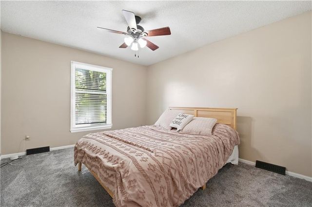 508 SE Wingate Street, Lee's Summit, MO 64063