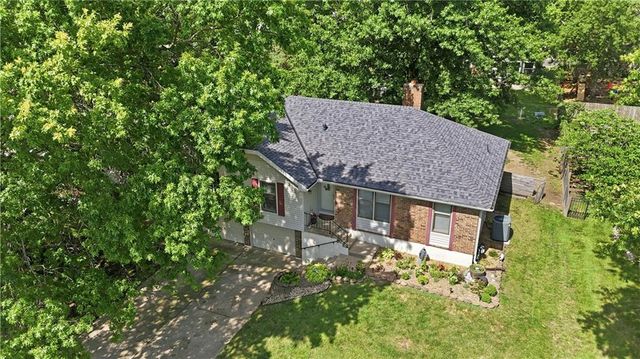 508 SE Wingate Street, Lee's Summit, MO 64063