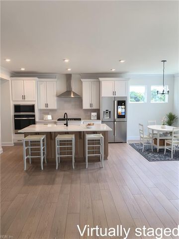 13 Valmoore DR, Poquoson, VA 23662