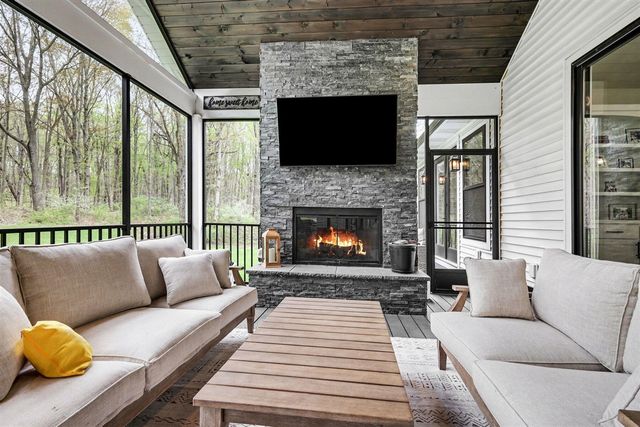 6238 North Ridge Court, Middleville, MI 49333
