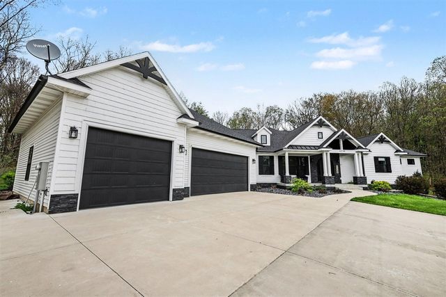 6238 North Ridge Court, Middleville, MI 49333