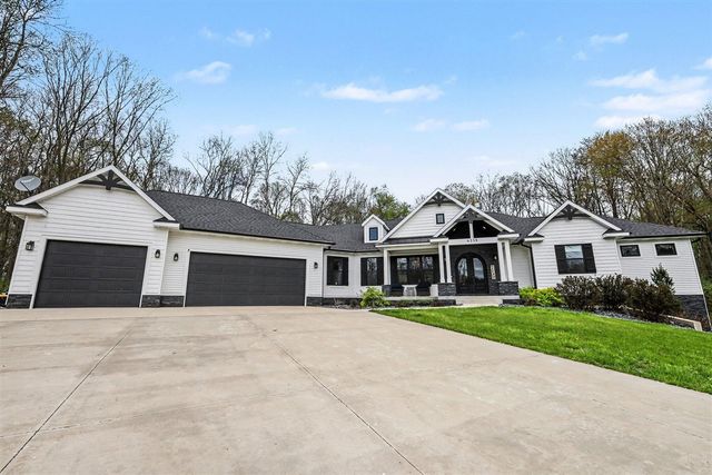 6238 North Ridge Court, Middleville, MI 49333