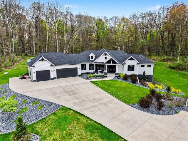 6238 North Ridge Court, Middleville, MI 49333
