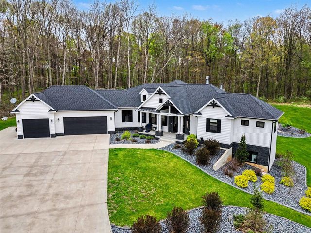 6238 North Ridge Court, Middleville, MI 49333