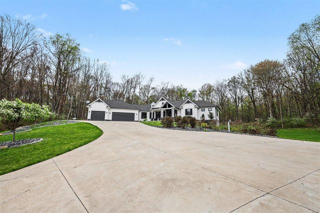 6238 North Ridge Court, Middleville, MI 49333