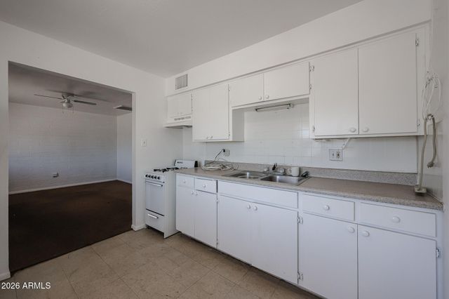 10226 N 15TH Avenue, Phoenix, AZ 85021