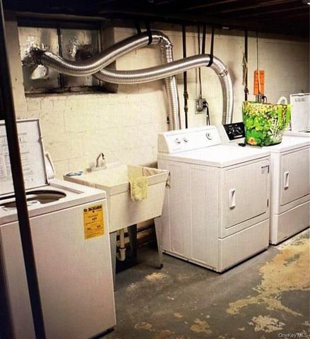 140 Meyer Oval, Pearl River, NY 10965