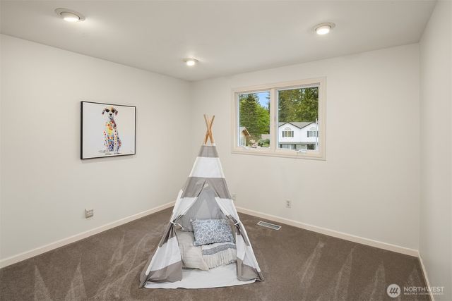 3227 171st Avenue NE, Bellevue, WA 98008