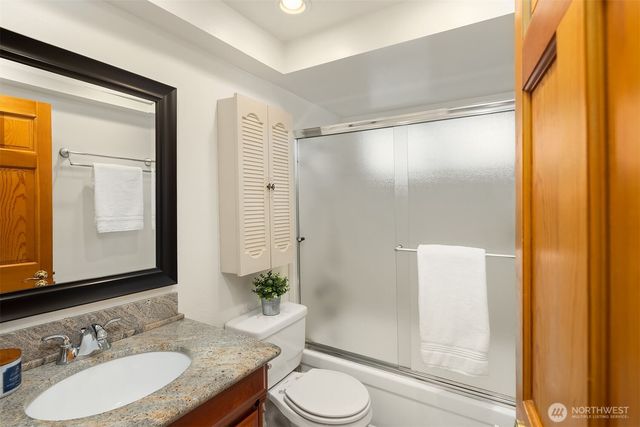 3227 171st Avenue NE, Bellevue, WA 98008