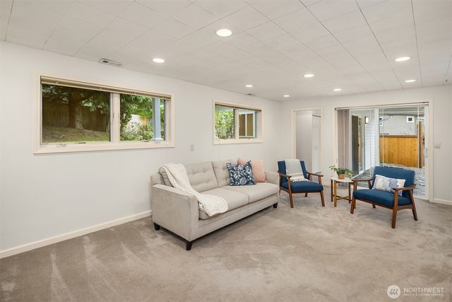 3227 171st Avenue NE, Bellevue, WA 98008
