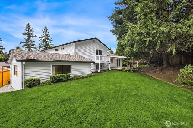 3227 171st Avenue NE, Bellevue, WA 98008