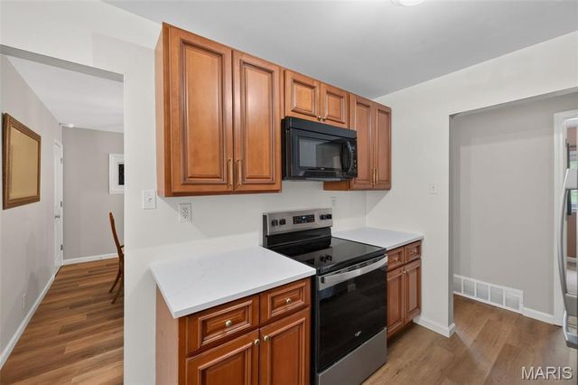 38 Country Life Drive, O'fallon, MO 63366