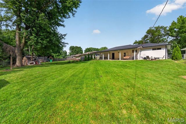 38 Country Life Drive, O'fallon, MO 63366
