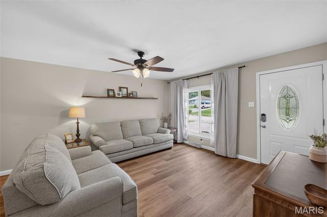 38 Country Life Drive, O'fallon, MO 63366