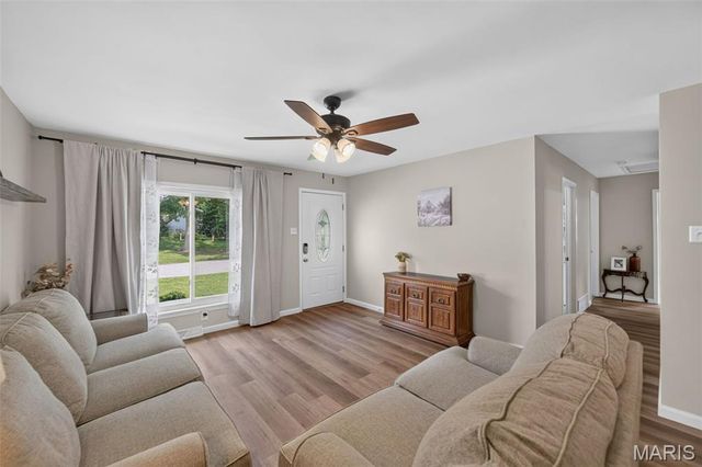 38 Country Life Drive, O'fallon, MO 63366