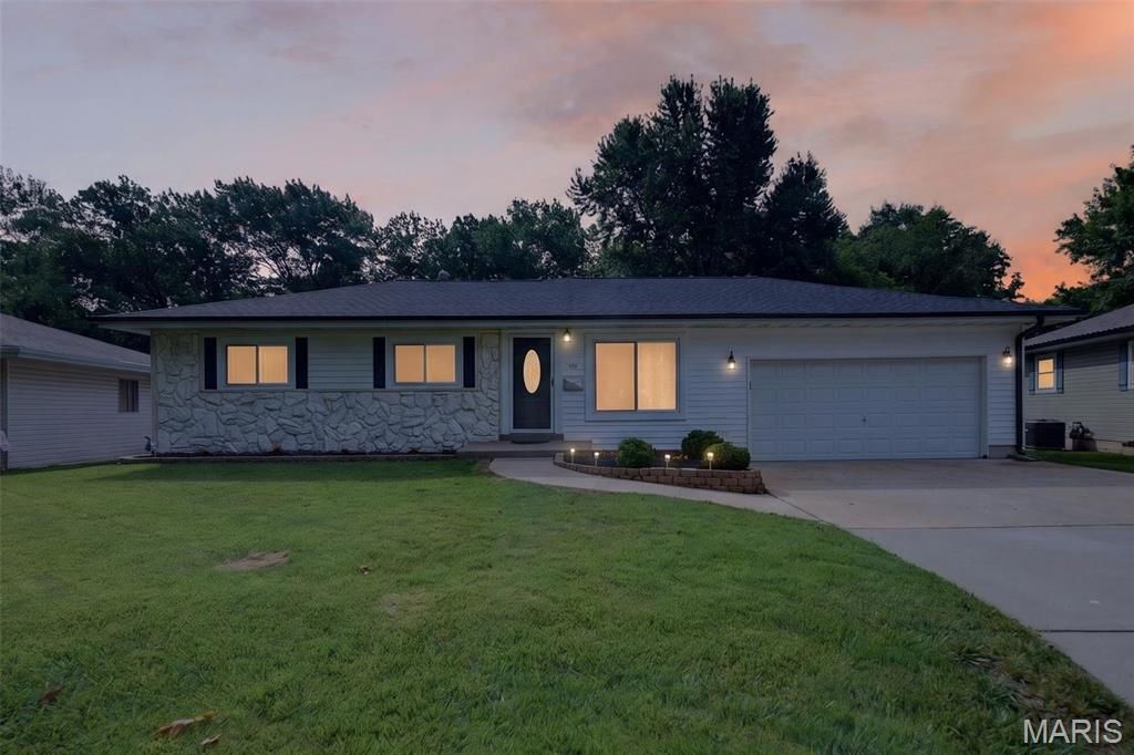 38 Country Life Drive, O'fallon, MO 63366
