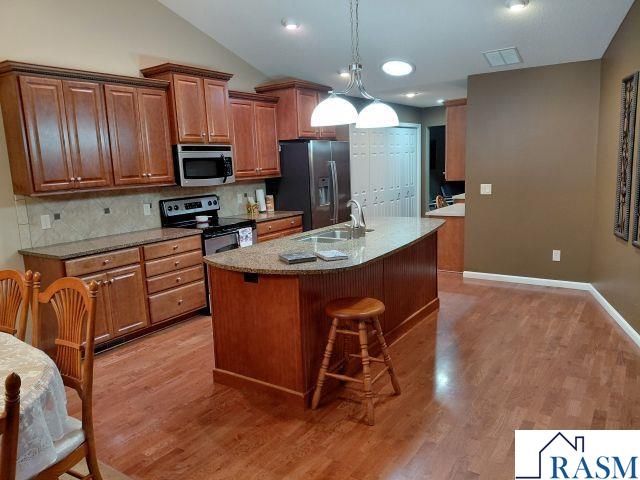 217 Crystal Circle, Mankato, MN 56001