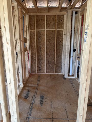 810 Cedar Wood Dr, Clarksville, TN 37043