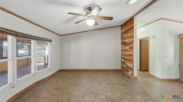 1594 Mountain View Drive, Canyon Lake, TX 78133