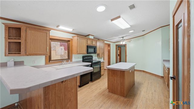 1594 Mountain View Drive, Canyon Lake, TX 78133