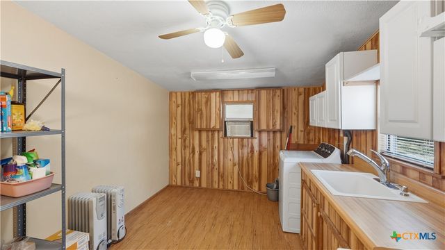 1594 Mountain View Drive, Canyon Lake, TX 78133