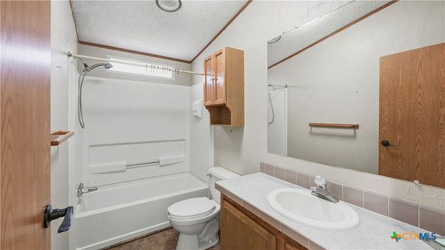 1594 Mountain View Drive, Canyon Lake, TX 78133