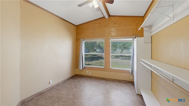 1594 Mountain View Drive, Canyon Lake, TX 78133