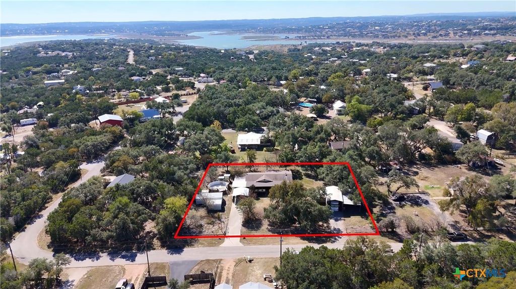 1594 Mountain View Drive, Canyon Lake, TX 78133