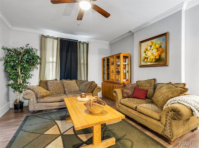 5530 Etzel Avenue, St Louis, MO 63112