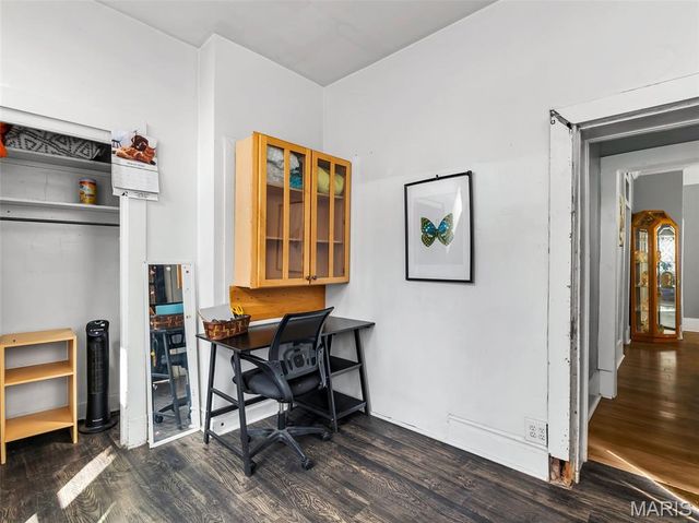 5530 Etzel Avenue, St Louis, MO 63112