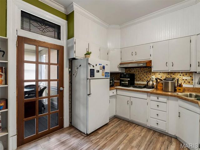 5530 Etzel Avenue, St Louis, MO 63112