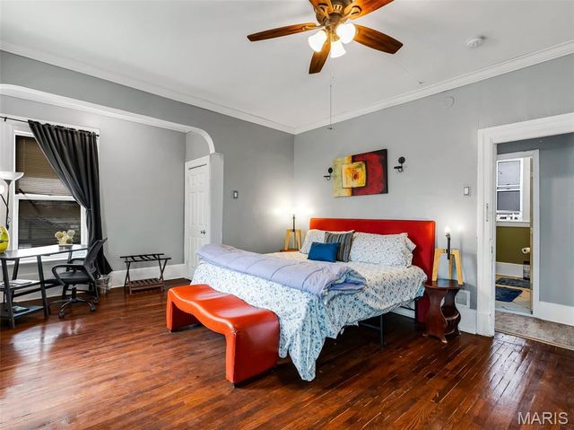 5530 Etzel Avenue, St Louis, MO 63112