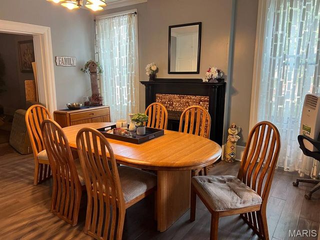 5530 Etzel Avenue, St Louis, MO 63112