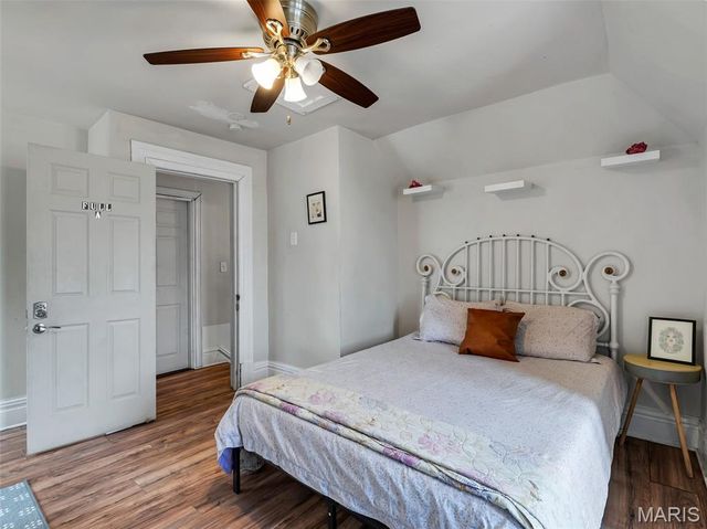 5530 Etzel Avenue, St Louis, MO 63112